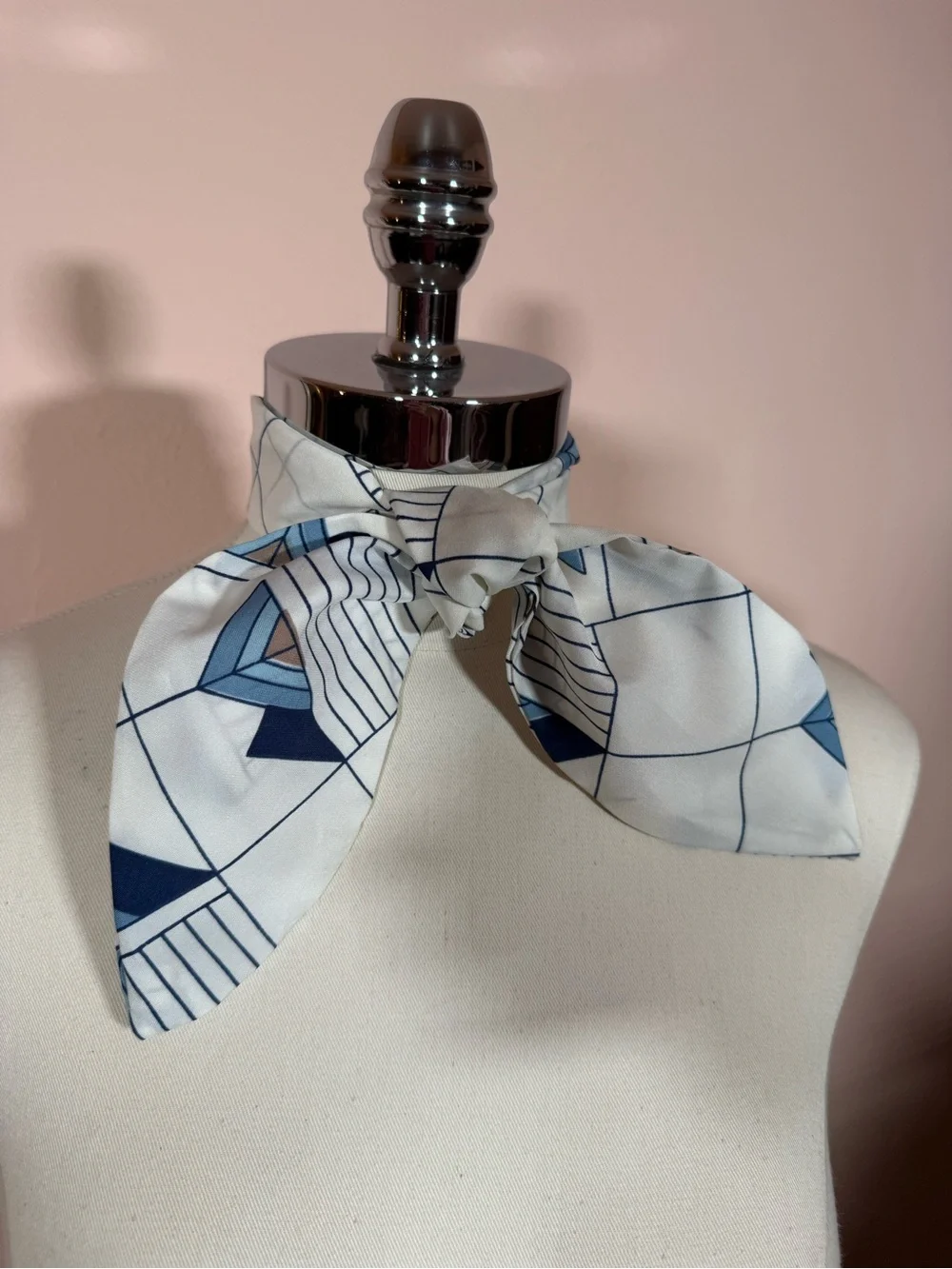 Vintage 1960's Retro Art deco blue white geometric Nautical Bow neck scarf crava